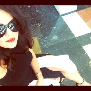 Meet your Posher, Suzy